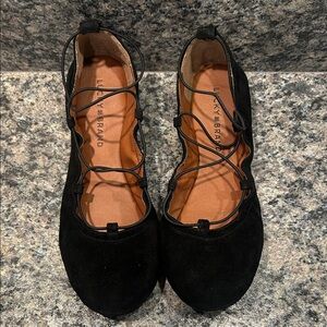 Lucky Brand Women's Black Suede Lace-Up Flats